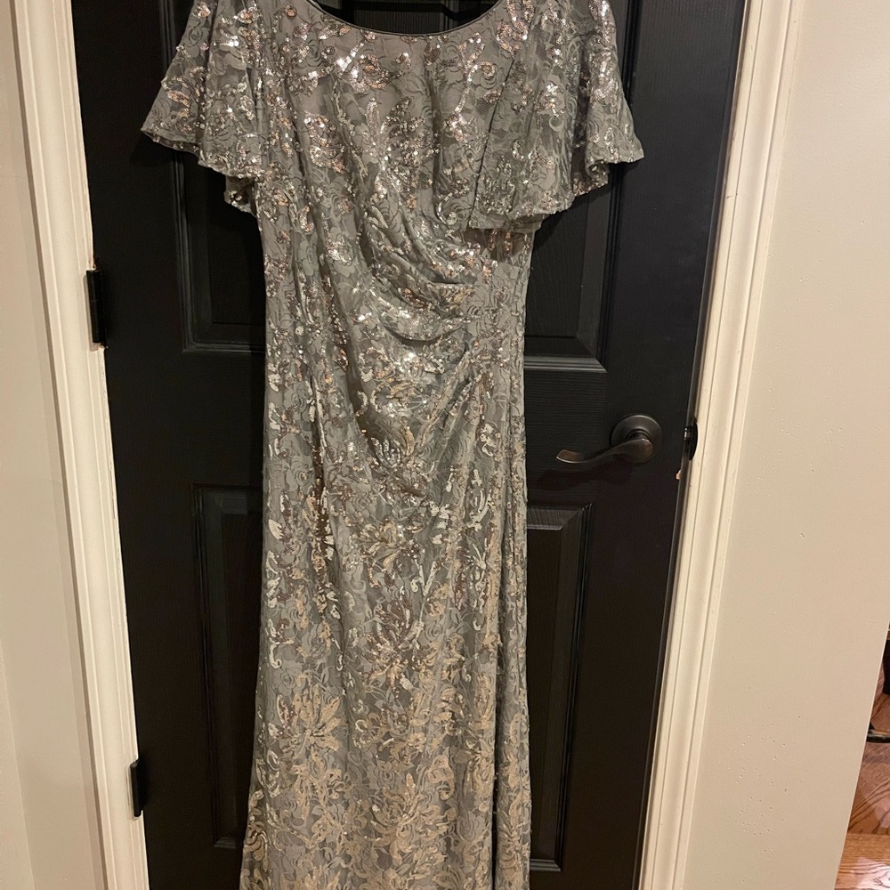 Formal dress 6 petite…worn once to my sons wedding